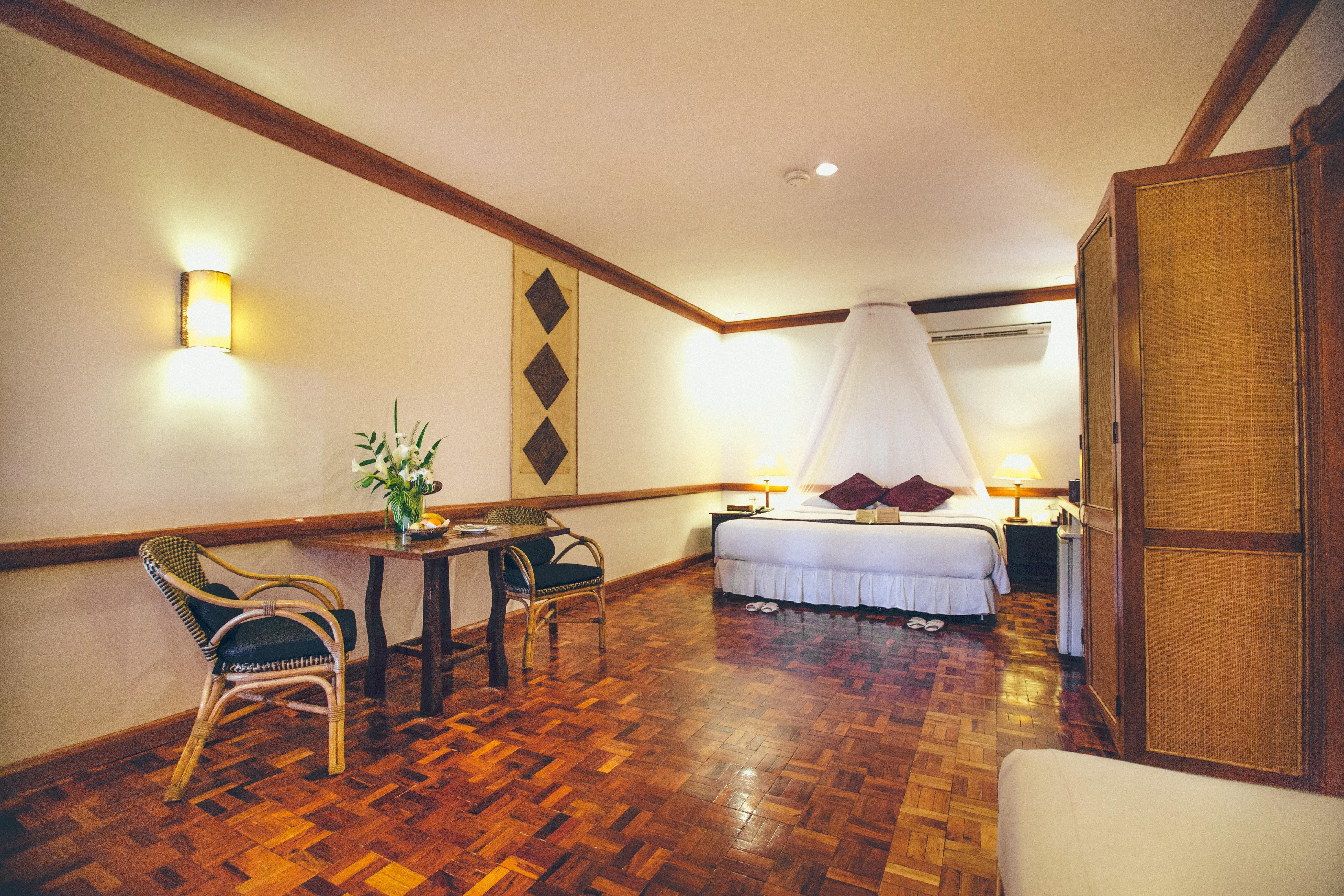 Hotel Fridays Boracay 4*